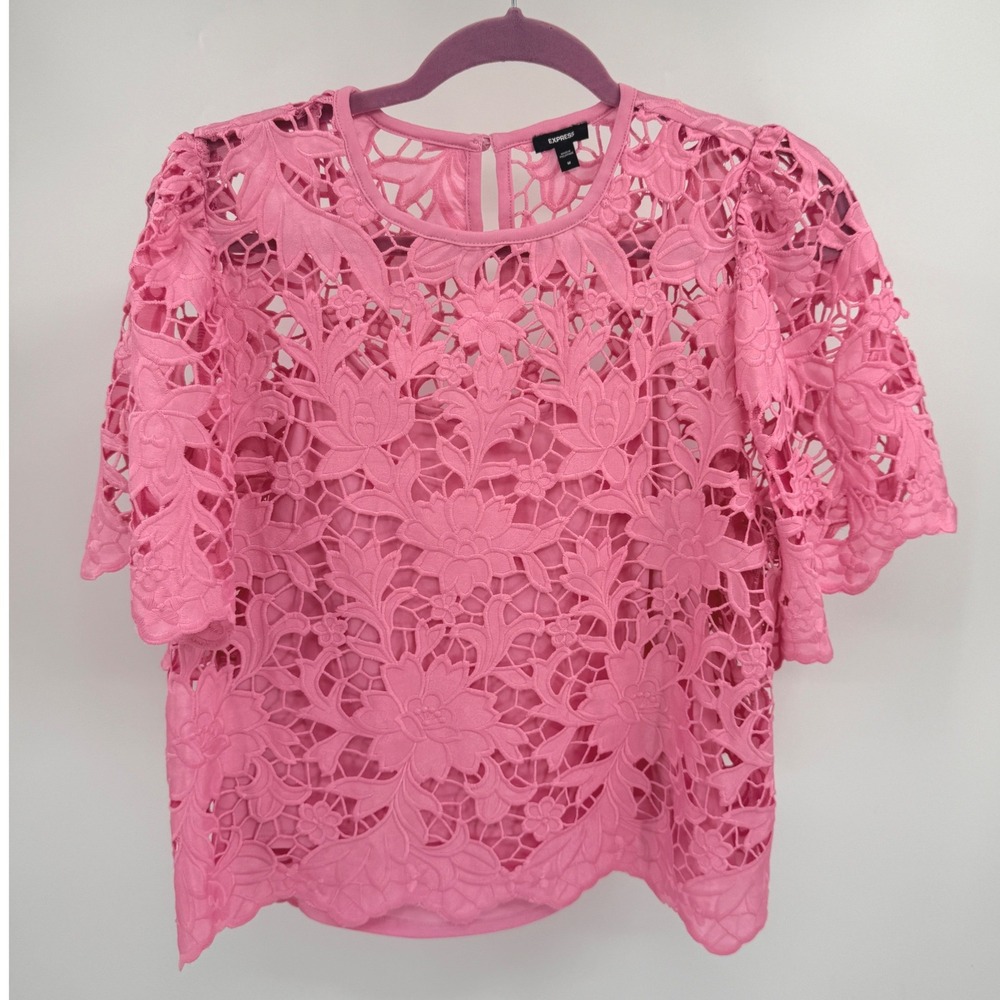 Express Floral Guipure Lace Short Sleeve Top Pink Scalloped M Preppy Elle Woods